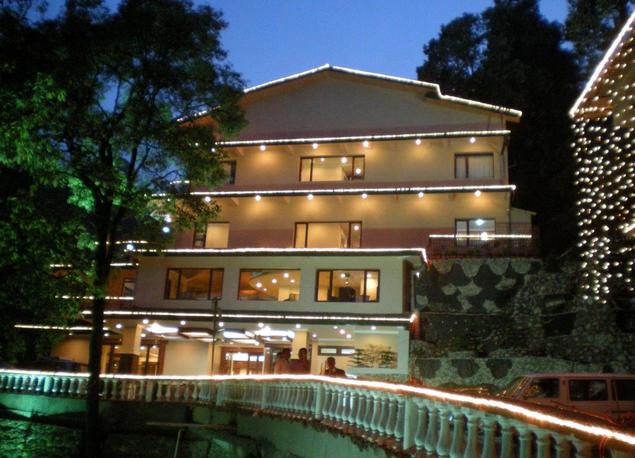Madhuban Sarovar Portico Мусори Екстериор снимка
